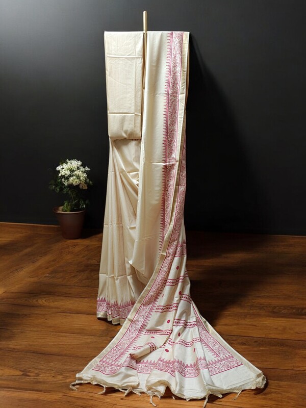 Lal Paar Durga Puja Bengali Silk Saree with Running Blouse Lal Paar Durga Puja Bengali Silk Saree with Running Blouse