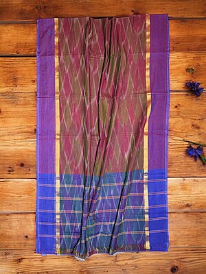Maroon Ikkat Cotton Saree with Unstitched Blouse Maroon Ikkat Cotton Saree with Unstitched Blouse