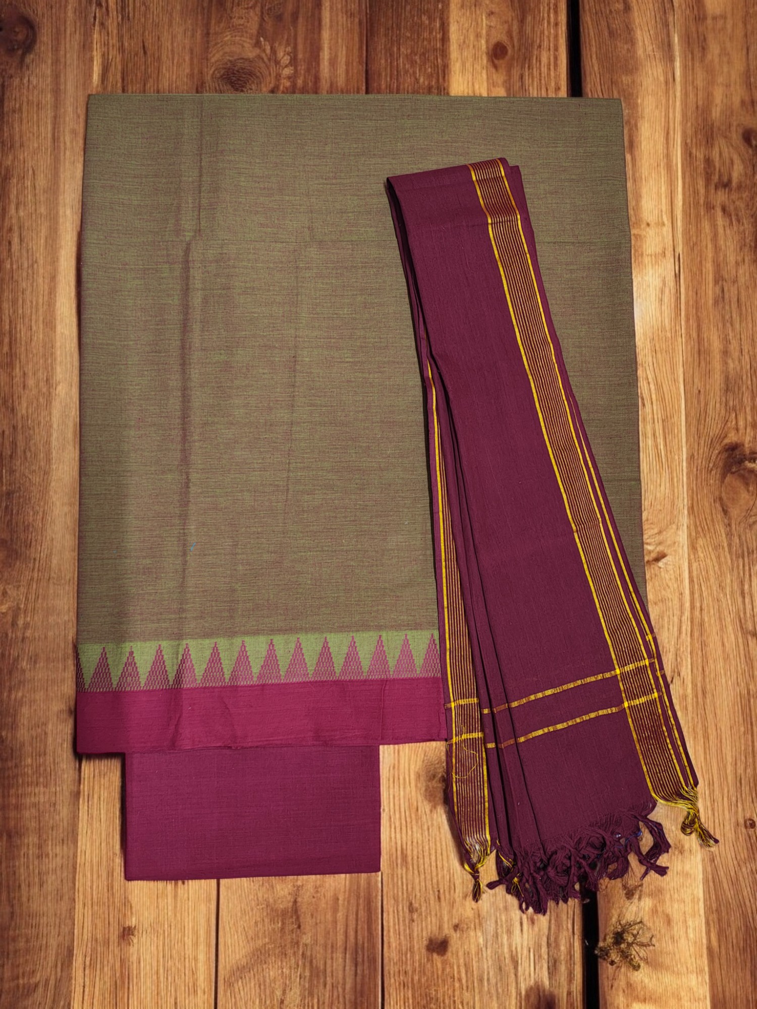 Maroon & Green Handloom Mangalagiri Cotton Plain Unstitched Salwar Suit with Temple Border for Women