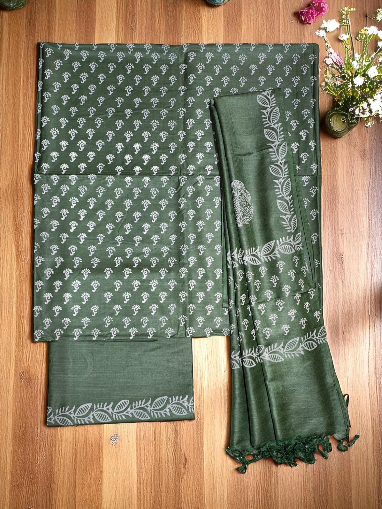 Green Unstitched Batik Print Silk Salwar Suit Dress Material with Dupatta