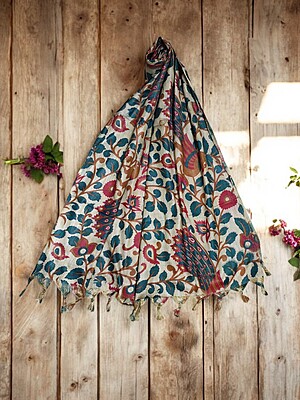 Green & Maroon Kalamkari Print Cotton Silk Dupatta for Women Green & Maroon Kalamkari Print Cotton Silk Dupatta for Women
