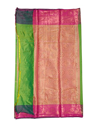 Green Banarasi Silk Saree with Unstitched Blouse Green Banarasi Silk Saree with Unstitched Blouse