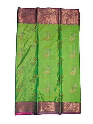 Green Banarasi Silk Saree with Unstitched Blouse Green Banarasi Silk Saree with Unstitched Blouse