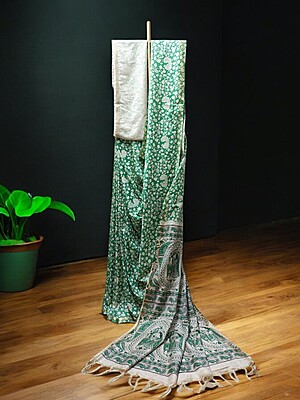 Green Kalamkari Print Saree with Unstitched Blouse
