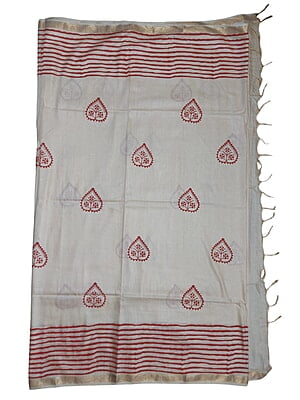 Lal Paar Traditional Bengali Silk Saree with Running Blouse Lal Paar Traditional Bengali Silk Saree with Running Blouse